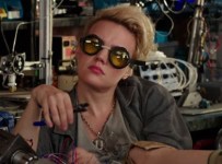 Yeah I want that necklace. WE ALL DO.